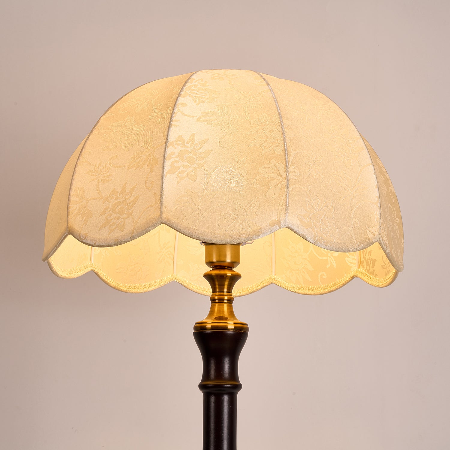 Lampadaire Belgravia - thinkcomforts.com